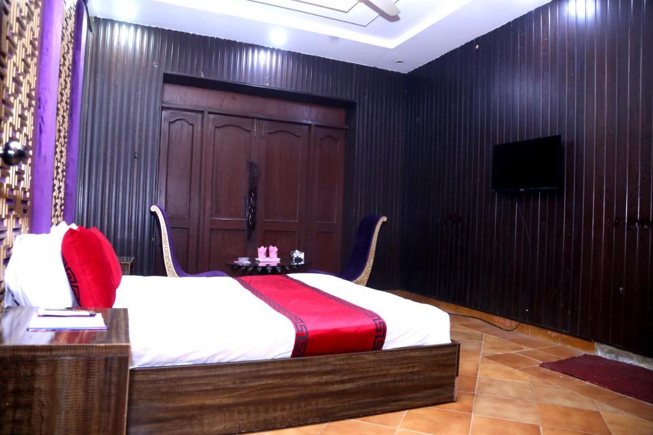 Sapphire Inn Motel Lahore Exterior photo